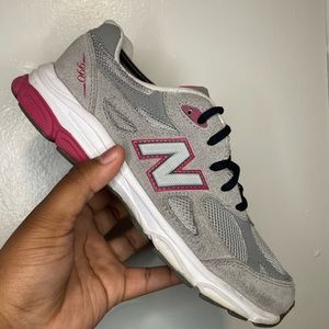 New Balance 990 Sneakers